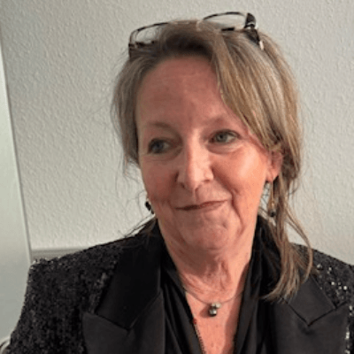 Annette Reuss Profile Pic